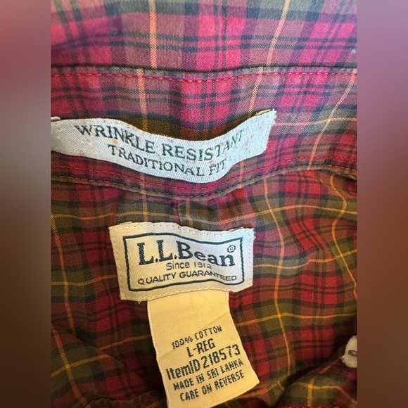 L.L. Bean Red and Green Casual Button Down Shirt with Plaid Pattern - Picture 4 of 6